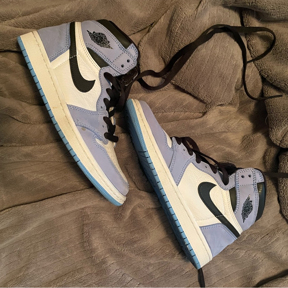 Jordan Retro High OG University Blue